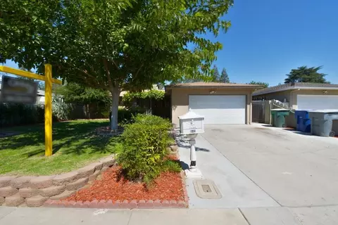 1645 Peach Ave, Clovis, CA 93612 photo 1