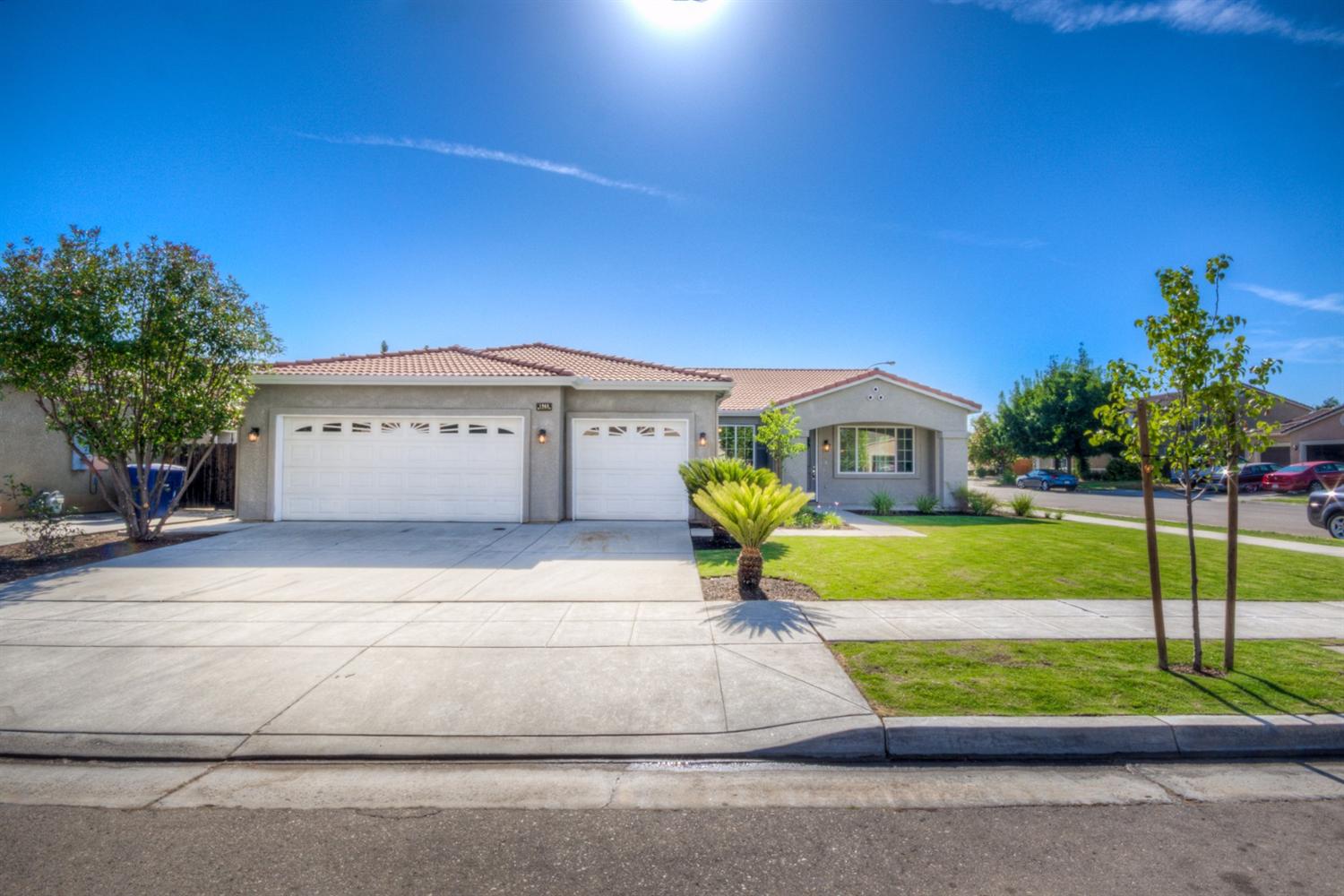 1965 Park Ave, Clovis, CA 93611 photo 1
