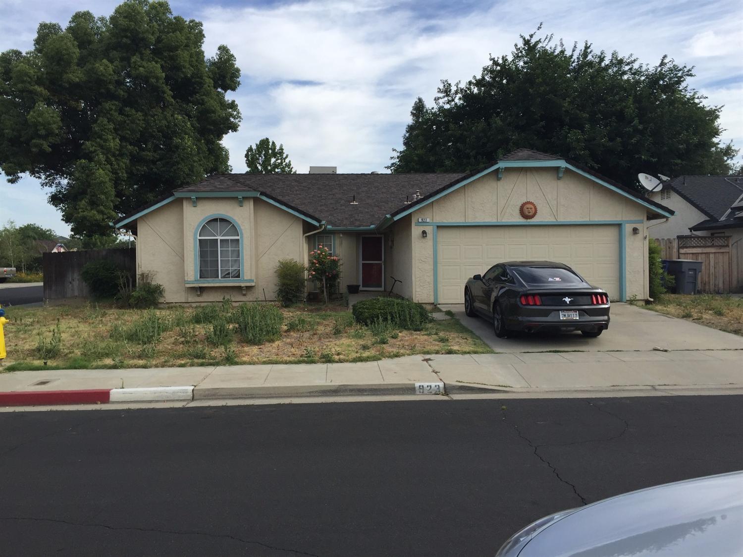 923 Burlingame Ave, Clovis, CA 93612 photo 1