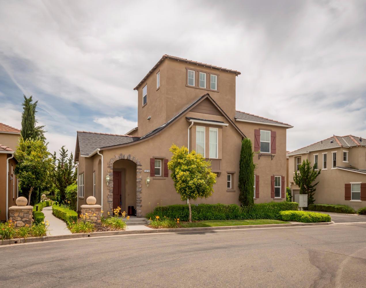 3878 Trenton Ln, Clovis, CA 93619 photo 1