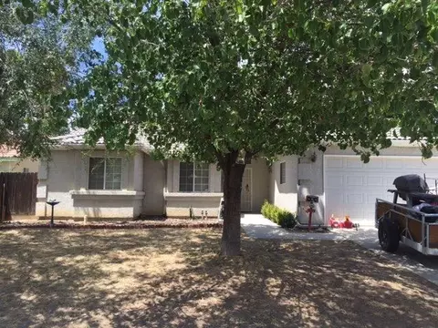 381 Janay Ct, Coalinga, CA 93210 photo 1