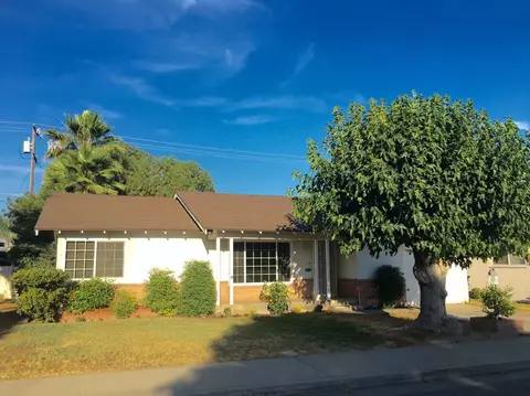 2976 D St, Selma, CA 93662 photo 1