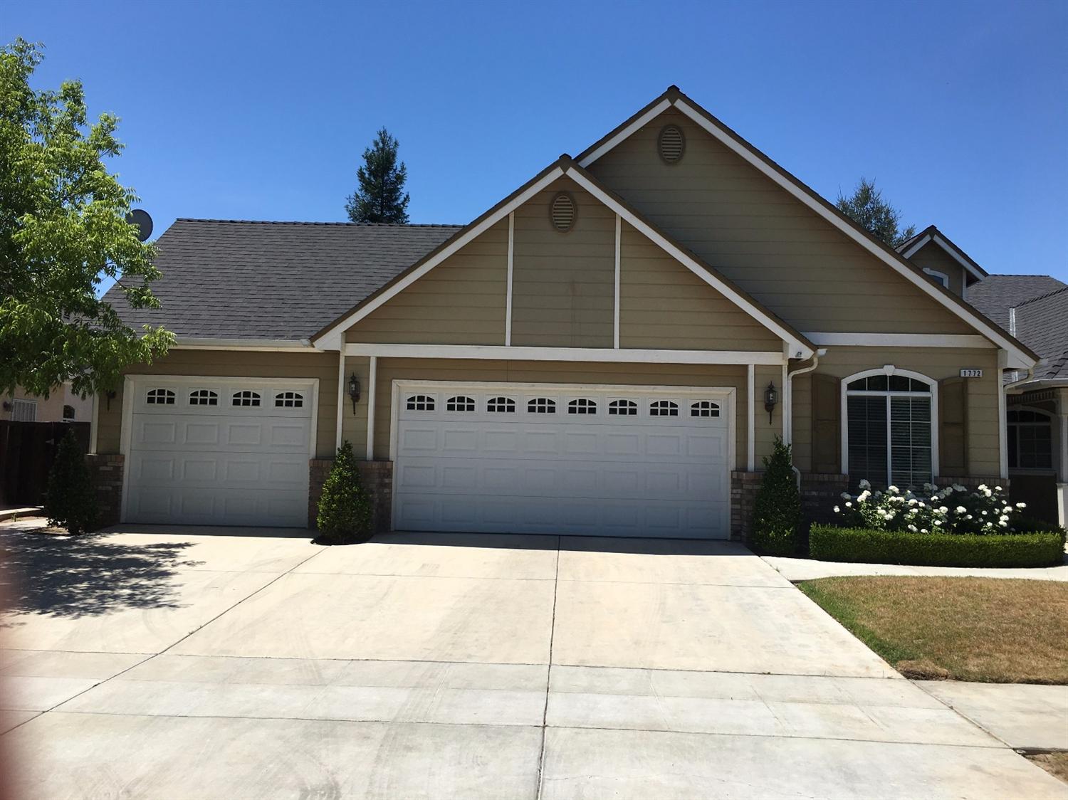 1772 N Dewitt Ave, Clovis, CA 93619 photo 1