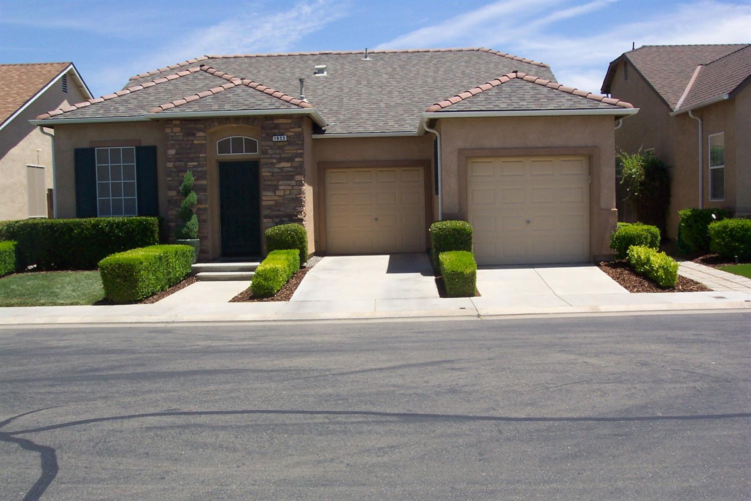 1955 N Glen Alva Ln, Clovis, CA 93619 photo 1