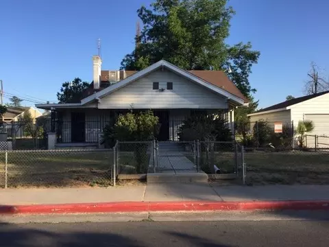 419 Clinton St, Madera, CA 93638 photo 1