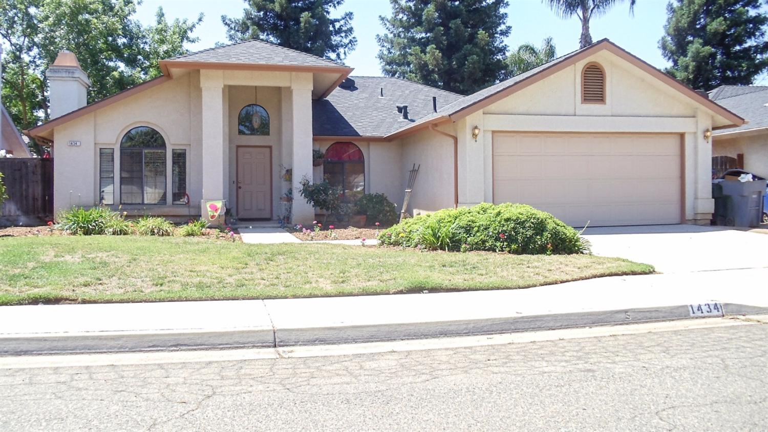 1434 Fallbrook Ave, Clovis, CA 93611 photo 1