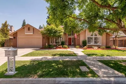 1331 E Fallbrook Ave, Fresno, CA 93720 photo 1