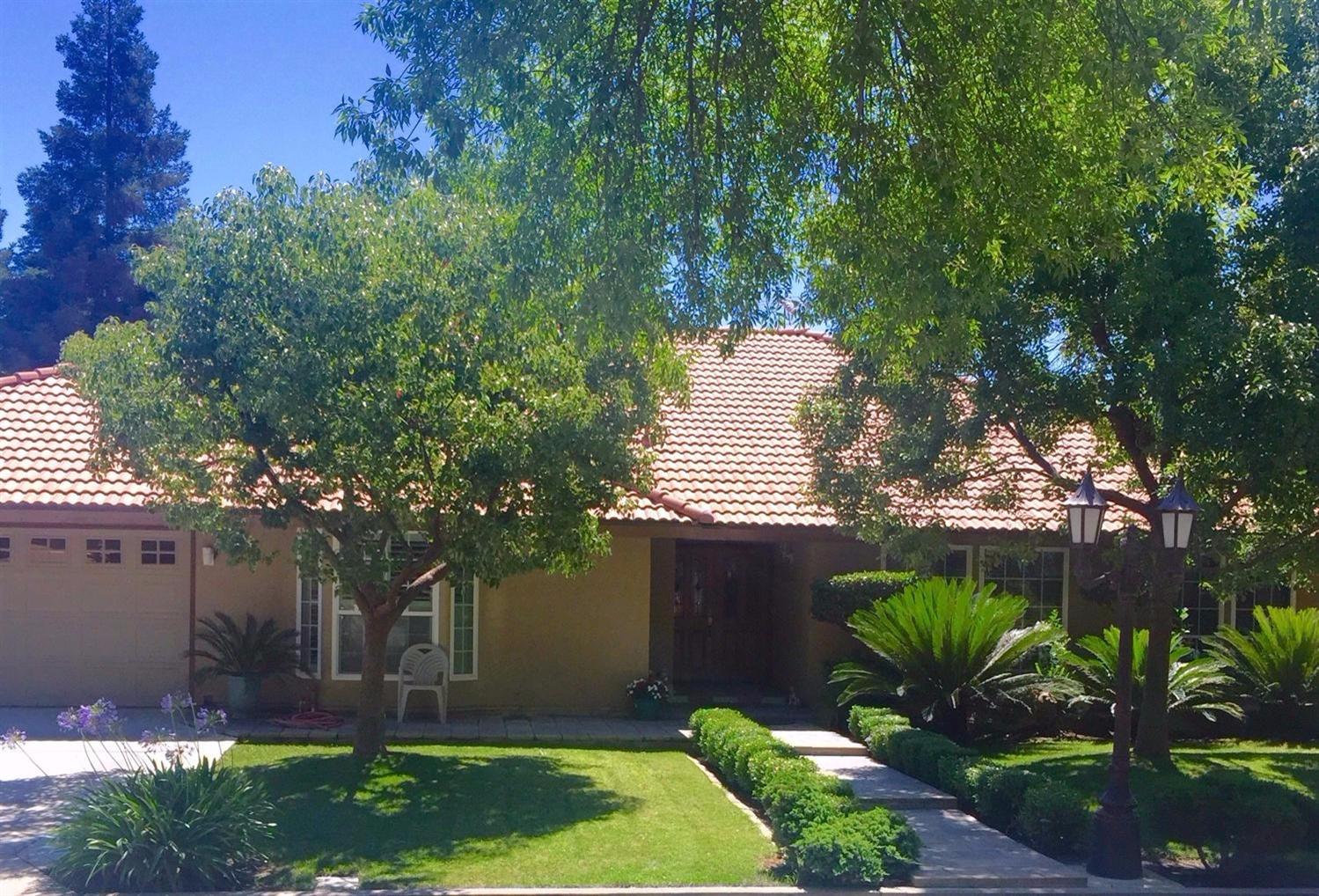 413 Mainberry Dr, Madera, CA 93637 photo 1
