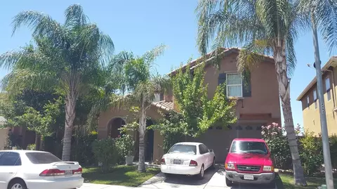 916 Papaya St, Madera, CA 93638 photo 1