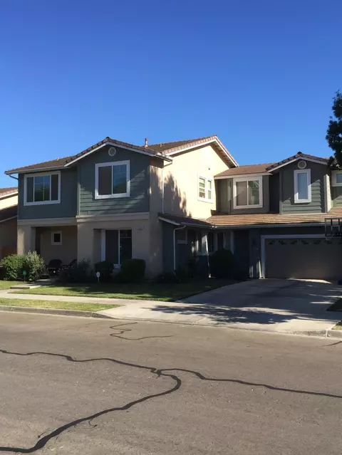 2037 E Washington Ave, Reedley, CA 93654 photo 1