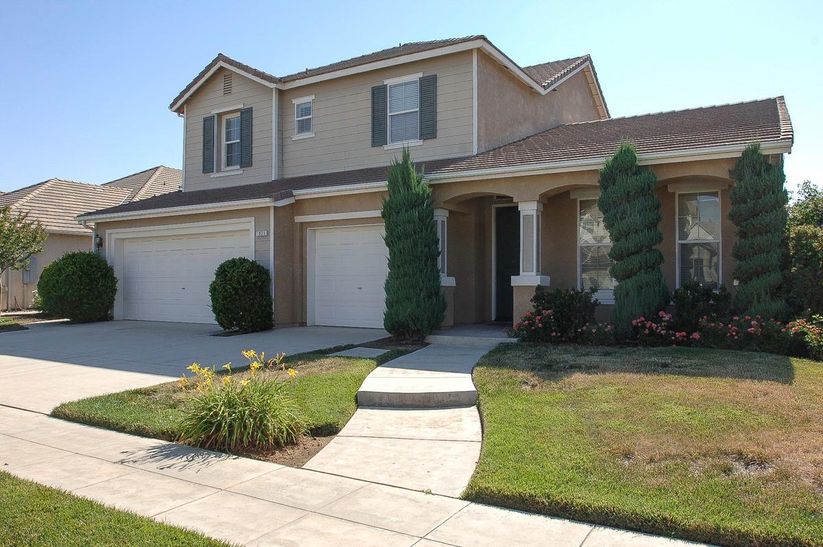 1935 N Whiteash Ave, Clovis, CA 93619 photo 1