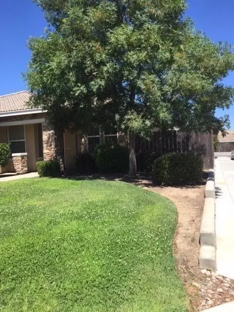 2044 Lemon Ave, Madera, CA 93637 photo 1