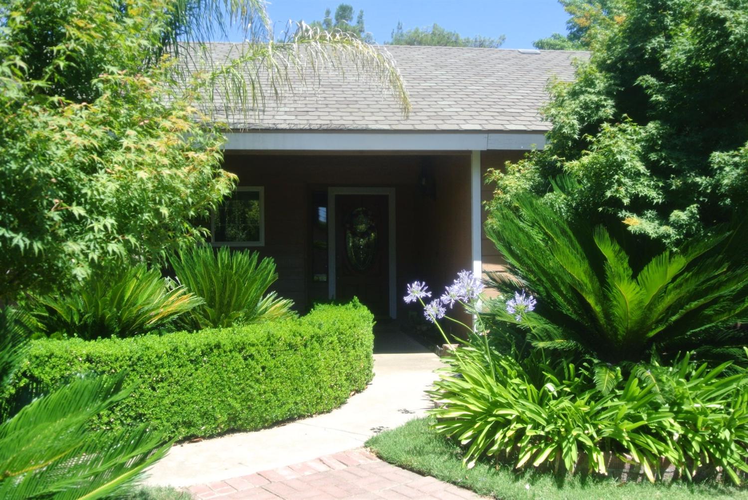 35 N Pierce Ave, Clovis, CA 93612 photo 1