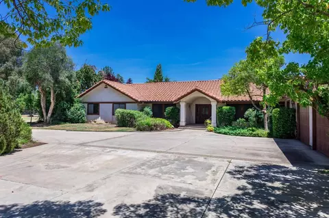 5034 N Indianola Ave, Clovis, CA 93619 photo 1