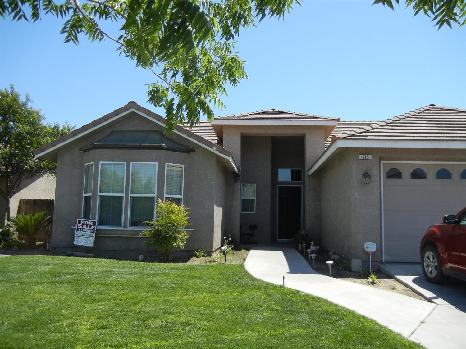 16191 W E St, Kerman, CA 93630 photo 1