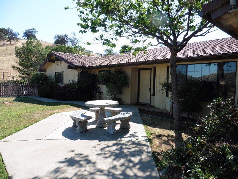 27829 Stoney Hill Ln, Clovis, CA 93619 photo 1