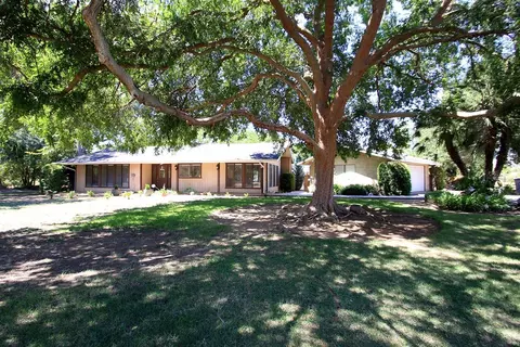 5945 N Mccall Ave, Clovis, CA 93619 photo 1