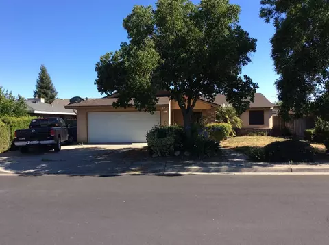 1334 Pontiac Ave, Clovis, CA 93612 photo 1