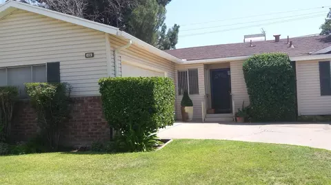 424 Santa Ana Ave, Clovis, CA 93612 photo 1
