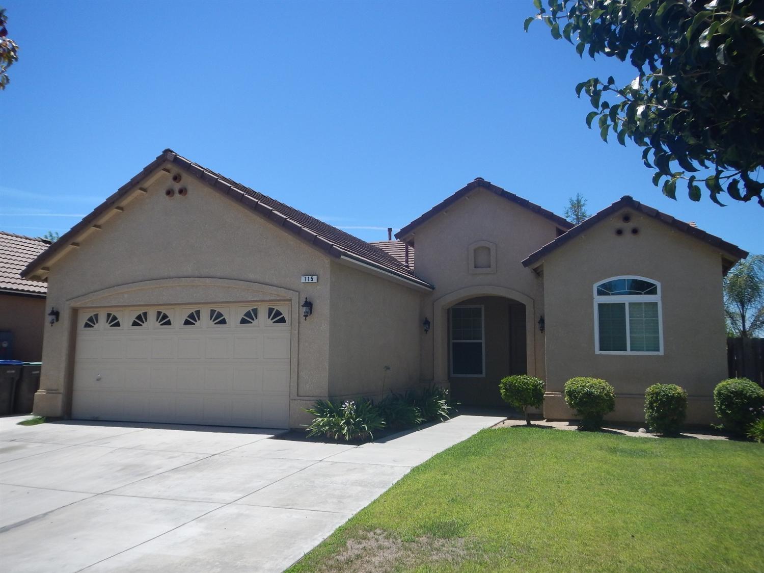 115 S Koleen Ave, Kerman, CA 93630 photo 1