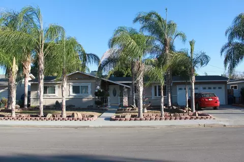 2115 Vine St, Sanger, CA 93657 photo 1