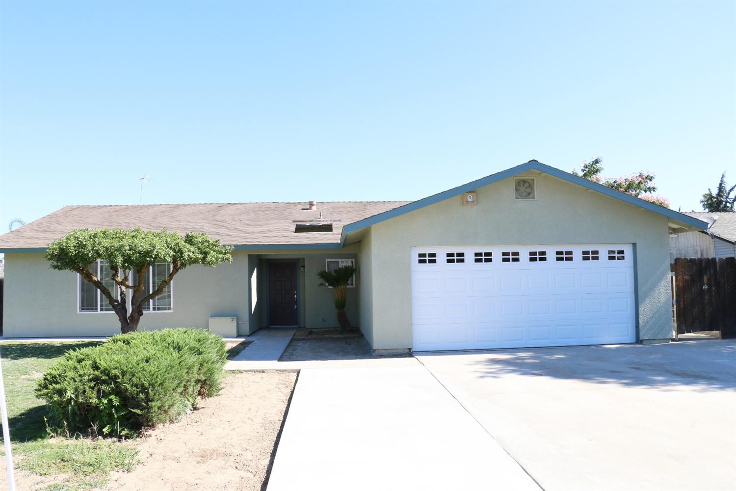14822 W Middleton Ave, Kerman, CA 93630 photo 1