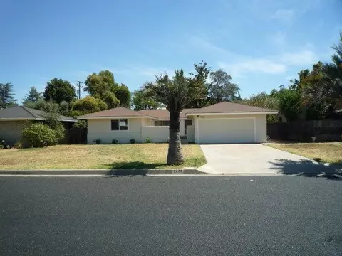 1230 De Cesari Ave, Madera, CA 93637 photo 1