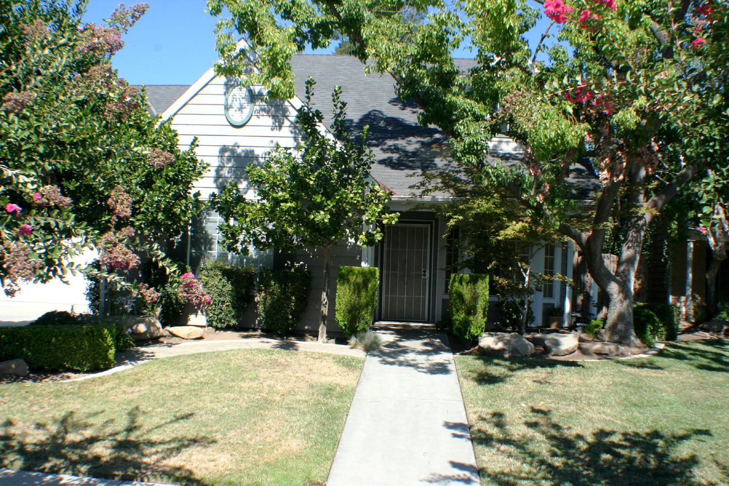 861 N Chapel Hill Ave, Clovis, CA 93611 photo 1