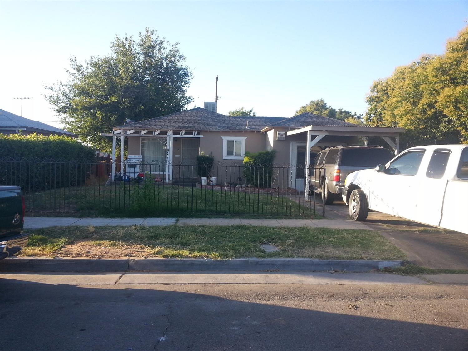 1027 E Byrd, Fresno, CA 93706 photo 1