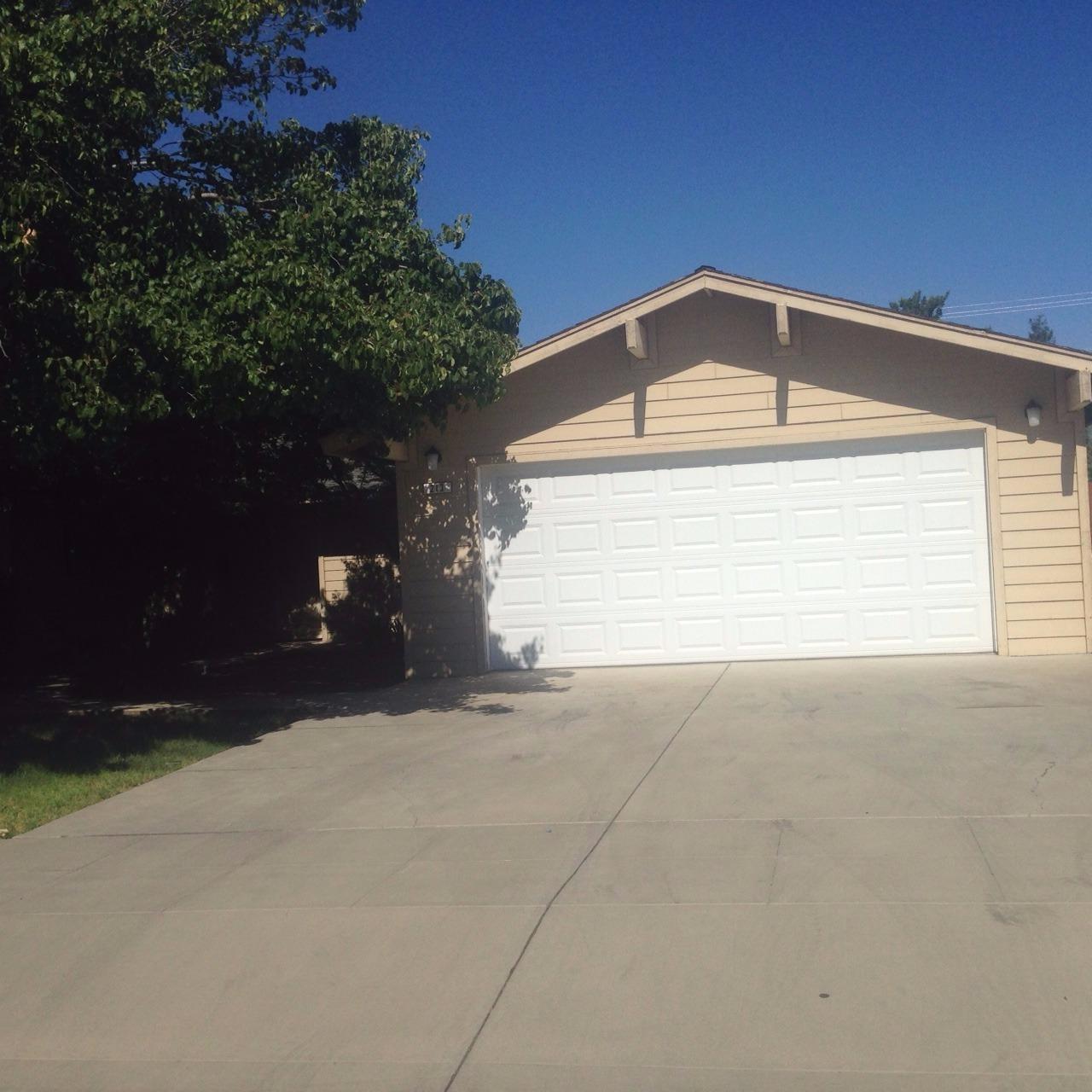 213 Acacia Ave, Clovis, CA 93612 photo 1