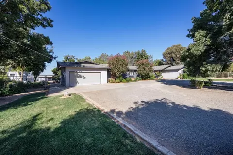 6549 N Locan Ave, Clovis, CA 93619 photo 1