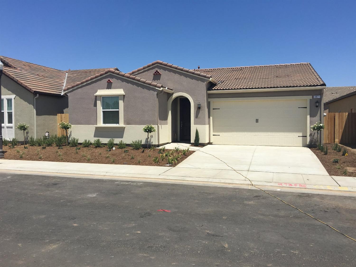 3871 Joaquin Ave, Clovis, CA 93619 photo 1