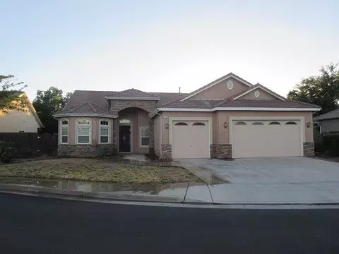 1186 N Karen Ave, Clovis, CA 93611 photo 1