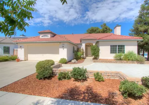 706 Park Ave, Clovis, CA 93611 photo 1