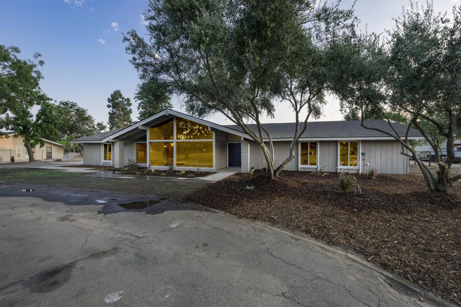 5382 E Nees Ave, Clovis, CA 93611 photo 1