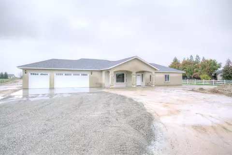 36572 Kenneth Ave, Madera, CA 93636 photo 1