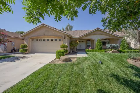 3335 Westgate Dr, Madera, CA 93637 photo 1