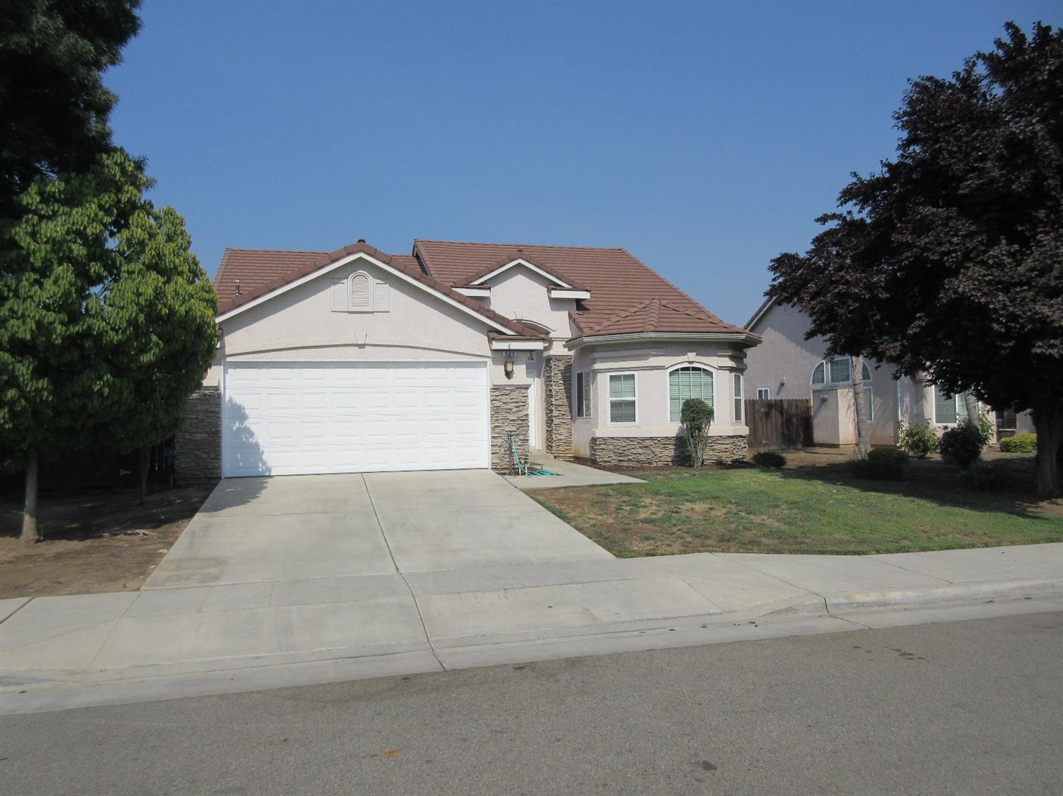 232 N Helm Ave, Clovis, CA 93612 photo 1