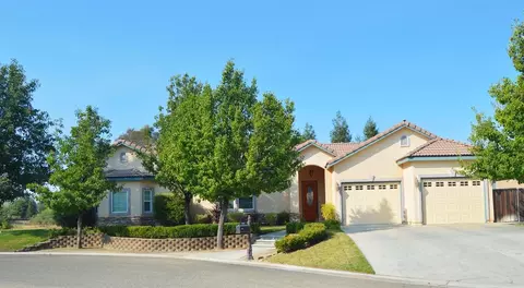 10590 E Duckpoint Way, Clovis, CA 93619 photo 1