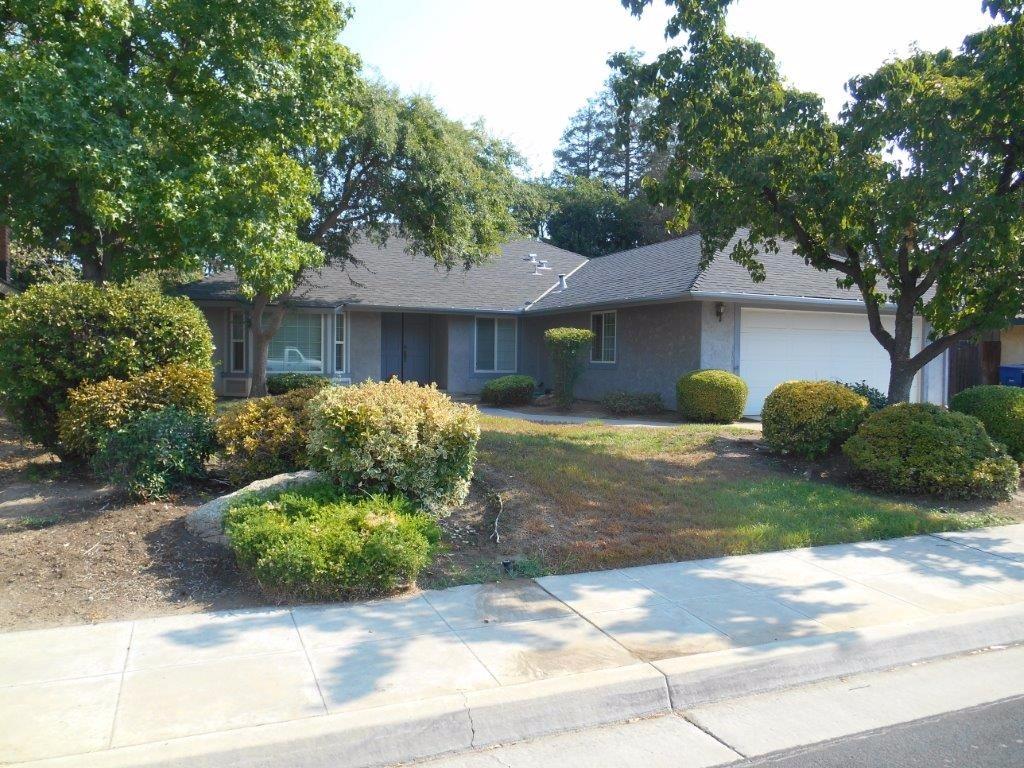 2375 Beverly Ave, Clovis, CA 93611 photo 1