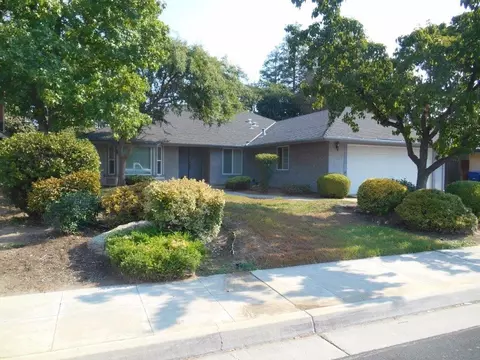 2375 Beverly Ave, Clovis, CA 93611 photo 1