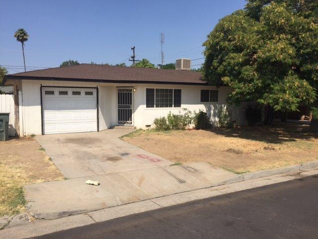 902 Russell Ave, Clovis, CA 93612 photo 1