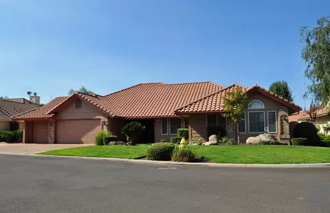 13 Pointe W, Madera, CA 93637 photo 1