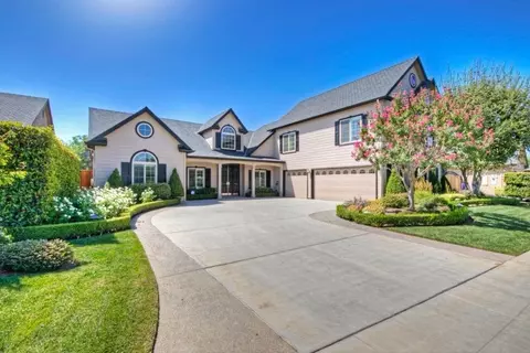 468 W Loyola Ave, Clovis, CA 93619 photo 1