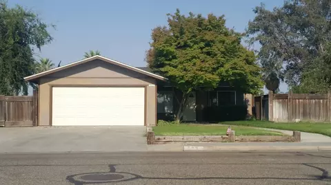 523 S Pacheco Dr, Kerman, CA 93630 photo 1