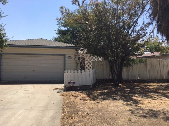 328 E Walnut Ave, Coalinga, CA 93210 photo 1