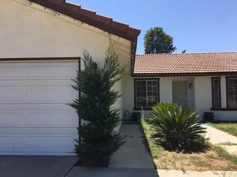 14468 W D St, Kerman, CA 93630 photo 1