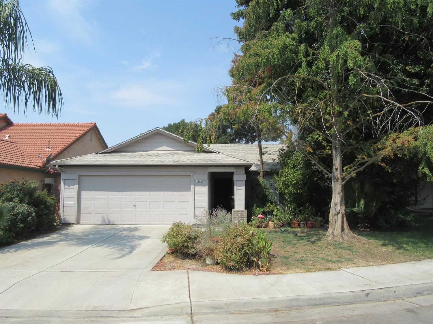 3668 Larkin Ave, Clovis, CA 93612 photo 1