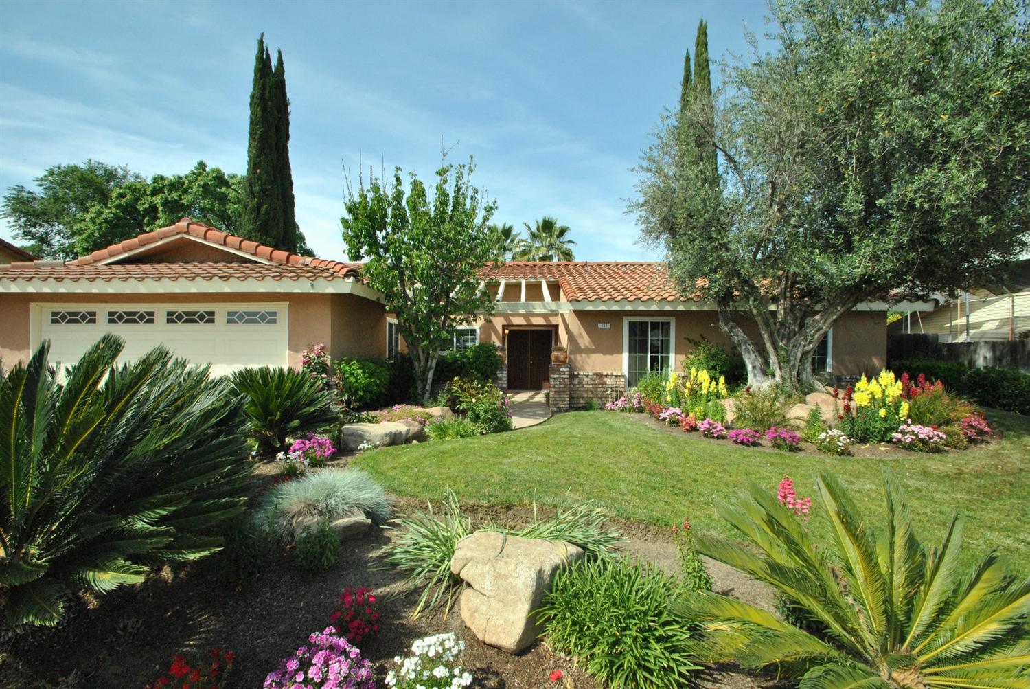 757 W Los Altos Ave, Clovis, CA 93612 photo 1