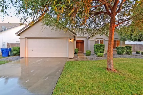 1555 Fireside Way, Lemoore, CA 93245 photo 1